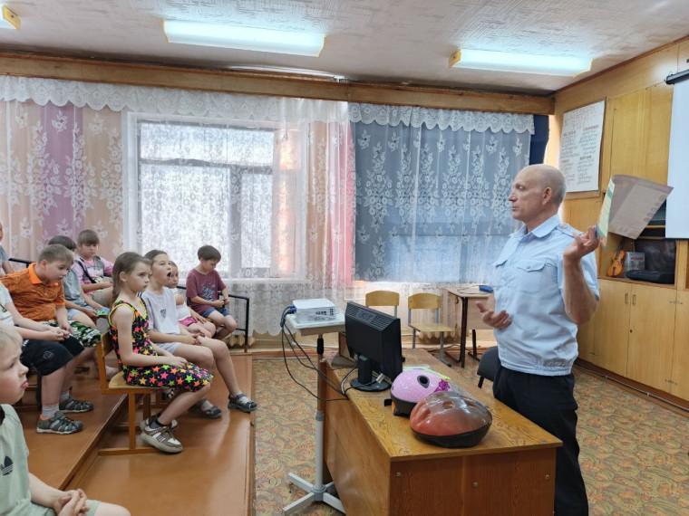 А У НАС КАНИКУЛЫ!.